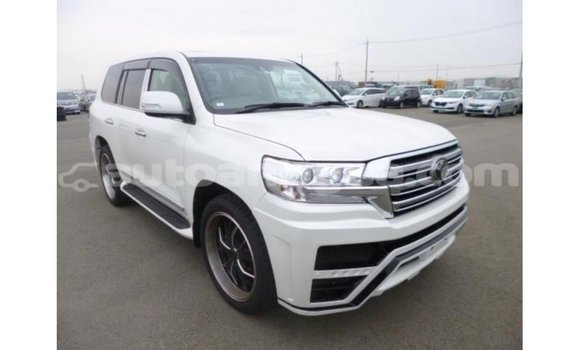 Buy Import Toyota Land Cruiser White Car in Import - Dubai in Antigua Buy Import Toyota Land Cruiser White Car in Import - Dubai in Antigua