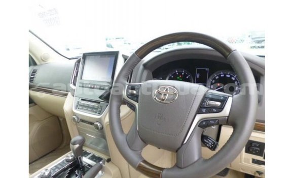 Buy Import Toyota Land Cruiser White Car in Import - Dubai in Antigua Buy Import Toyota Land Cruiser White Car in Import - Dubai in Antigua