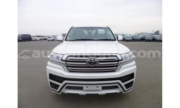 Buy Import Toyota Land Cruiser White Car in Import - Dubai in Antigua Buy Import Toyota Land Cruiser White Car in Import - Dubai in Antigua