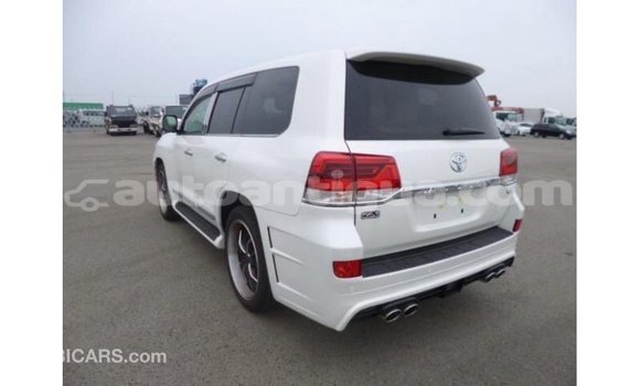 Buy Import Toyota Land Cruiser White Car in Import - Dubai in Antigua Buy Import Toyota Land Cruiser White Car in Import - Dubai in Antigua
