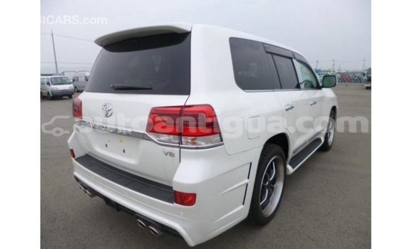 Buy Import Toyota Land Cruiser White Car in Import - Dubai in Antigua Buy Import Toyota Land Cruiser White Car in Import - Dubai in Antigua