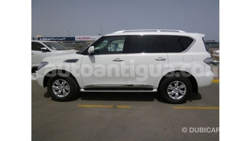Big with watermark nissan patrol antigua import dubai 2508