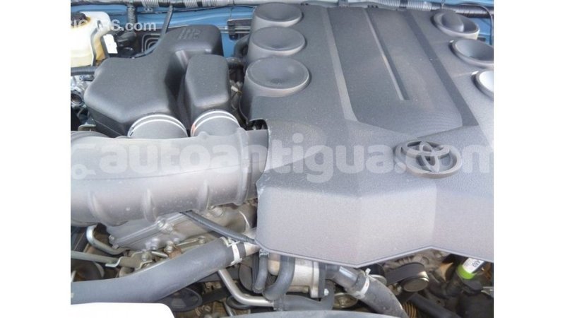 Big with watermark toyota fj cruiser antigua import dubai 2509