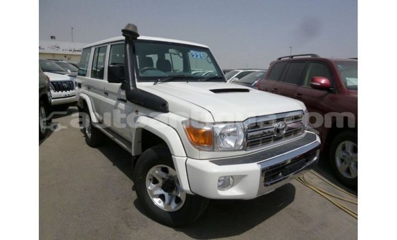 Buy Import Toyota Land Cruiser White Car in Import - Dubai in Antigua Buy Import Toyota Land Cruiser White Car in Import - Dubai in Antigua