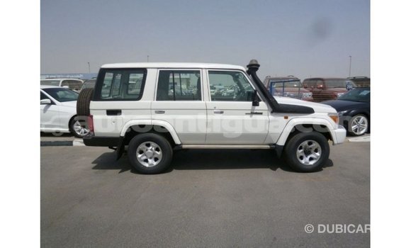 Buy Import Toyota Land Cruiser White Car in Import - Dubai in Antigua Buy Import Toyota Land Cruiser White Car in Import - Dubai in Antigua