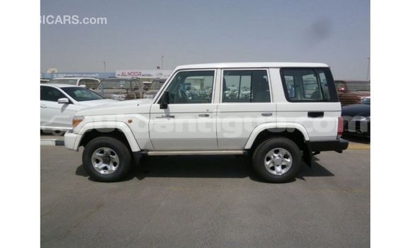 Buy Import Toyota Land Cruiser White Car in Import - Dubai in Antigua Buy Import Toyota Land Cruiser White Car in Import - Dubai in Antigua