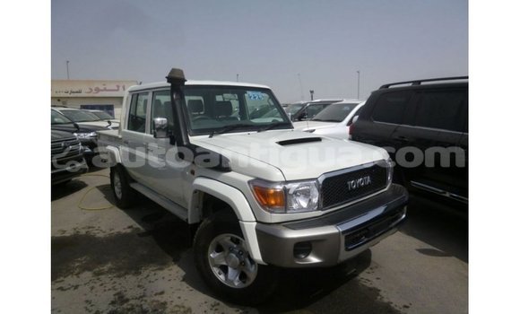 Buy Import Toyota Land Cruiser White Car in Import - Dubai in Antigua Buy Import Toyota Land Cruiser White Car in Import - Dubai in Antigua