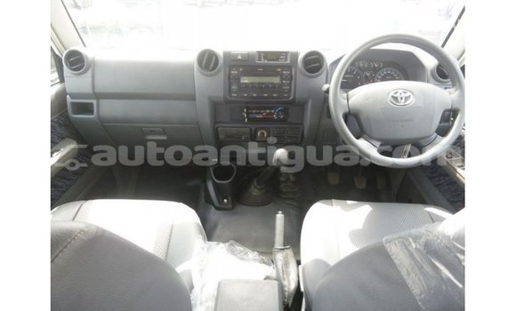 Buy Import Toyota Land Cruiser White Car in Import - Dubai in Antigua Buy Import Toyota Land Cruiser White Car in Import - Dubai in Antigua