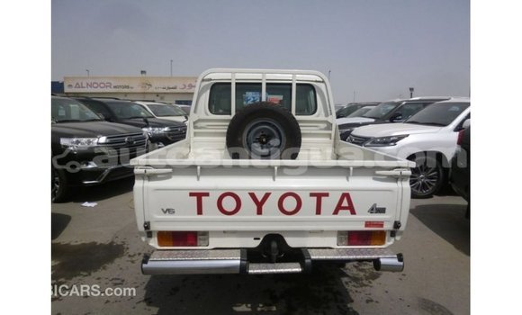 Buy Import Toyota Land Cruiser White Car in Import - Dubai in Antigua Buy Import Toyota Land Cruiser White Car in Import - Dubai in Antigua