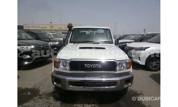 Buy Import Toyota Land Cruiser White Car in Import - Dubai in Antigua Buy Import Toyota Land Cruiser White Car in Import - Dubai in Antigua