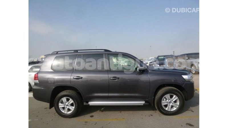 Big with watermark toyota land cruiser antigua import dubai 2525