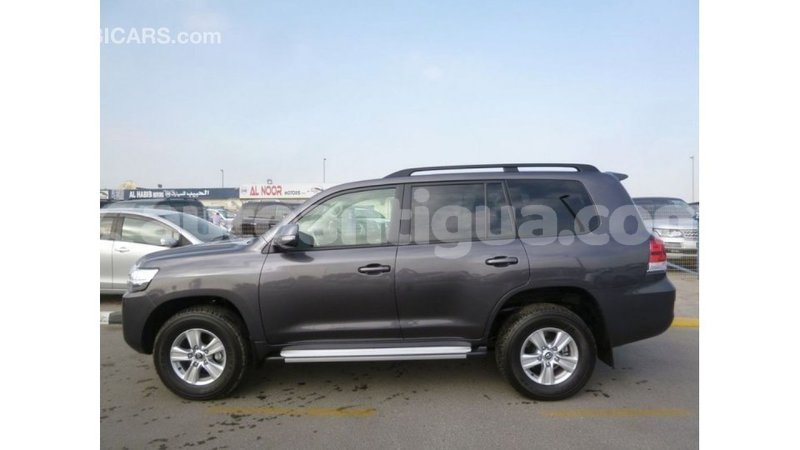 Big with watermark toyota land cruiser antigua import dubai 2525