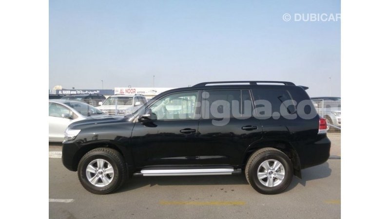 Big with watermark toyota land cruiser antigua import dubai 2526