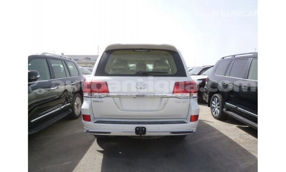 Buy Import Toyota Land Cruiser White Car in Import - Dubai in Antigua Buy Import Toyota Land Cruiser White Car in Import - Dubai in Antigua