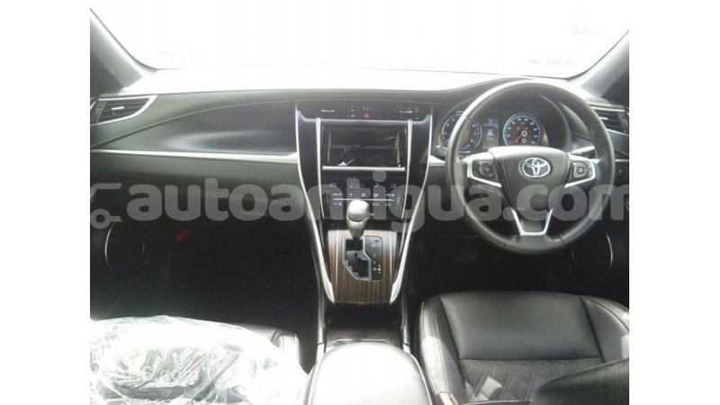 Big with watermark toyota harrier antigua import dubai 2547