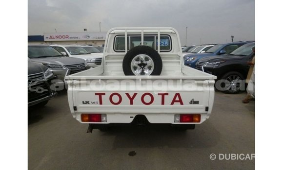 Buy Import Toyota Land Cruiser White Car in Import - Dubai in Antigua Buy Import Toyota Land Cruiser White Car in Import - Dubai in Antigua