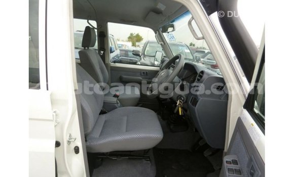 Buy Import Toyota Land Cruiser White Car in Import - Dubai in Antigua Buy Import Toyota Land Cruiser White Car in Import - Dubai in Antigua