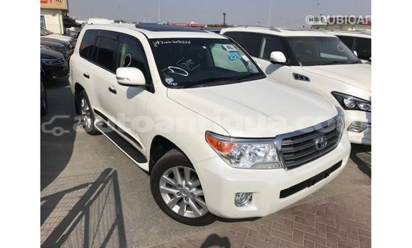 Buy Import Toyota Land Cruiser White Car in Import - Dubai in Antigua Buy Import Toyota Land Cruiser White Car in Import - Dubai in Antigua