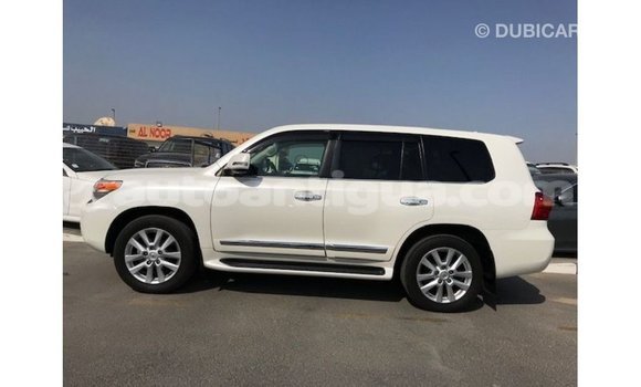Buy Import Toyota Land Cruiser White Car in Import - Dubai in Antigua Buy Import Toyota Land Cruiser White Car in Import - Dubai in Antigua