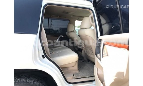 Buy Import Toyota Land Cruiser White Car in Import - Dubai in Antigua Buy Import Toyota Land Cruiser White Car in Import - Dubai in Antigua