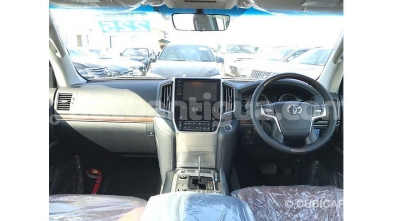 Big with watermark toyota land cruiser antigua import dubai 2559