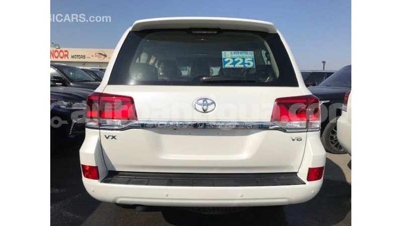 Big with watermark toyota land cruiser antigua import dubai 2559