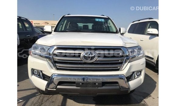Buy Import Toyota Land Cruiser White Car in Import - Dubai in Antigua Buy Import Toyota Land Cruiser White Car in Import - Dubai in Antigua
