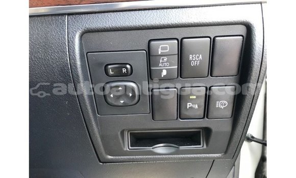Buy Import Toyota Land Cruiser White Car in Import - Dubai in Antigua Buy Import Toyota Land Cruiser White Car in Import - Dubai in Antigua