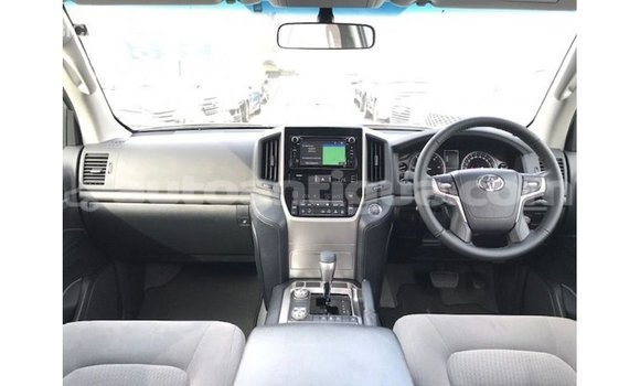 Buy Import Toyota Land Cruiser White Car in Import - Dubai in Antigua Buy Import Toyota Land Cruiser White Car in Import - Dubai in Antigua
