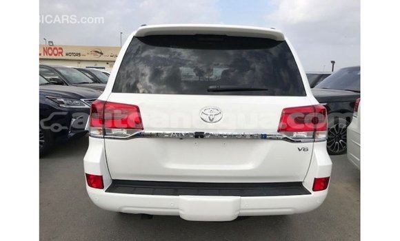 Buy Import Toyota Land Cruiser White Car in Import - Dubai in Antigua Buy Import Toyota Land Cruiser White Car in Import - Dubai in Antigua