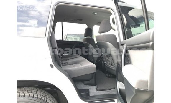Buy Import Toyota Land Cruiser White Car in Import - Dubai in Antigua Buy Import Toyota Land Cruiser White Car in Import - Dubai in Antigua