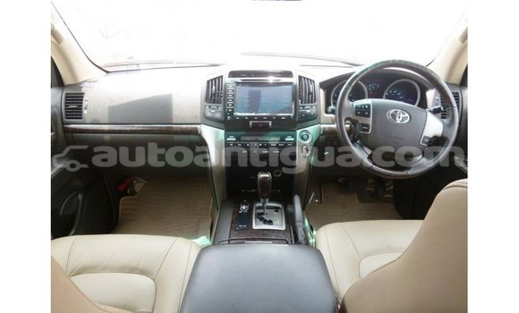 Buy Import Toyota Land Cruiser White Car in Import - Dubai in Antigua Buy Import Toyota Land Cruiser White Car in Import - Dubai in Antigua