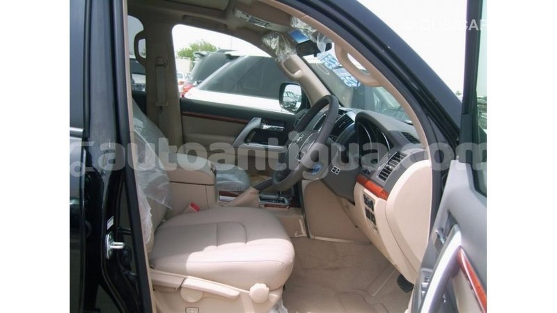 Big with watermark toyota land cruiser antigua import dubai 2569