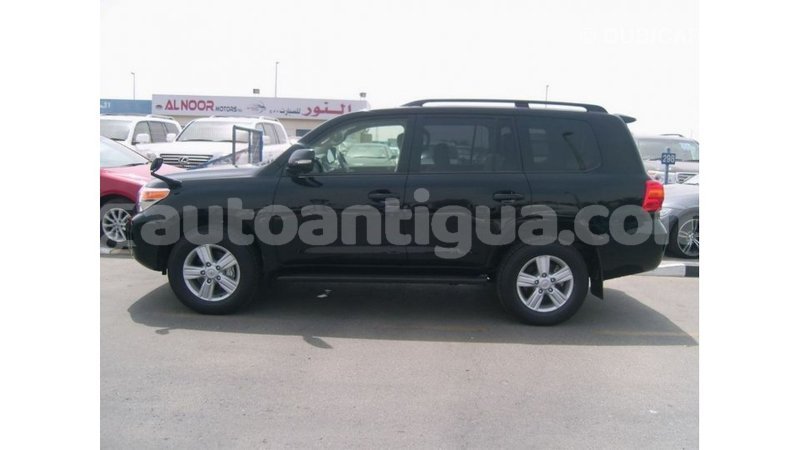 Big with watermark toyota land cruiser antigua import dubai 2569