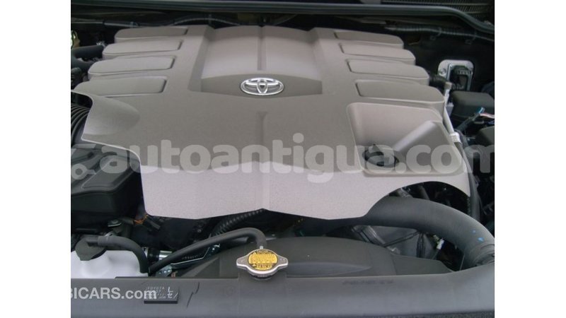 Big with watermark toyota land cruiser antigua import dubai 2569