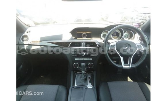 Buy Import Mercedes-Benz 200 Other Car in Import - Dubai in Antigua Buy Import Mercedes-Benz 200 Other Car in Import - Dubai in Antigua