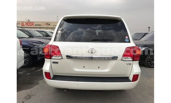 Buy Import Toyota Land Cruiser White Car in Import - Dubai in Antigua Buy Import Toyota Land Cruiser White Car in Import - Dubai in Antigua