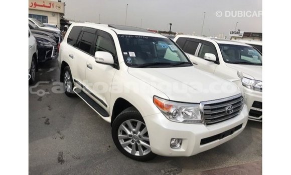 Buy Import Toyota Land Cruiser White Car in Import - Dubai in Antigua Buy Import Toyota Land Cruiser White Car in Import - Dubai in Antigua