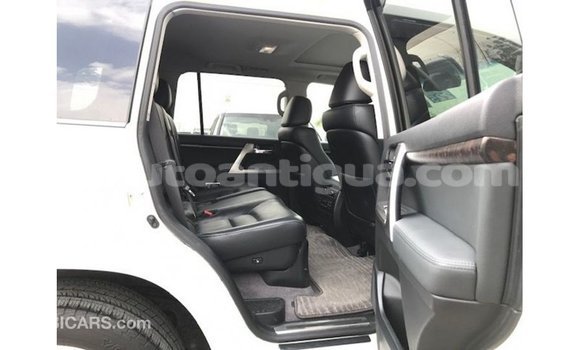 Buy Import Toyota Land Cruiser White Car in Import - Dubai in Antigua Buy Import Toyota Land Cruiser White Car in Import - Dubai in Antigua