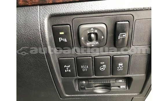 Buy Import Toyota Land Cruiser White Car in Import - Dubai in Antigua Buy Import Toyota Land Cruiser White Car in Import - Dubai in Antigua