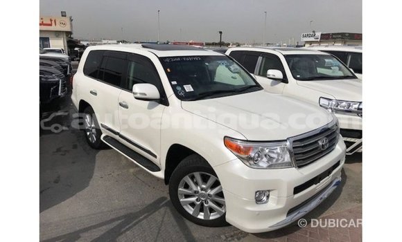 Buy Import Toyota Land Cruiser White Car in Import - Dubai in Antigua Buy Import Toyota Land Cruiser White Car in Import - Dubai in Antigua