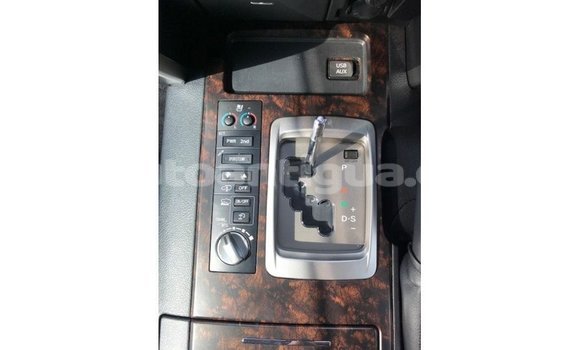 Buy Import Toyota Land Cruiser White Car in Import - Dubai in Antigua Buy Import Toyota Land Cruiser White Car in Import - Dubai in Antigua