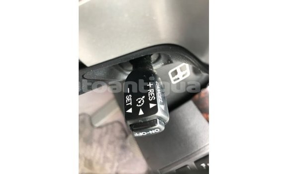 Buy Import Toyota Land Cruiser White Car in Import - Dubai in Antigua Buy Import Toyota Land Cruiser White Car in Import - Dubai in Antigua