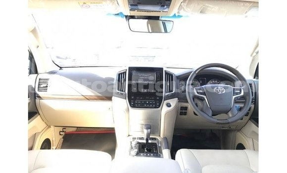 Buy Import Toyota Land Cruiser White Car in Import - Dubai in Antigua Buy Import Toyota Land Cruiser White Car in Import - Dubai in Antigua