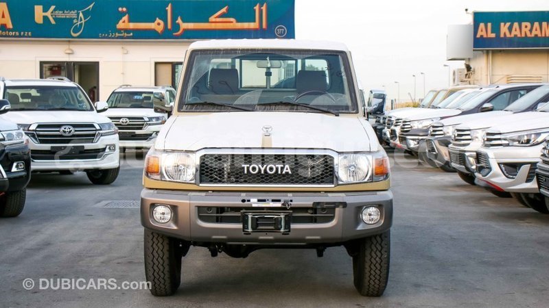 Big with watermark toyota land cruiser antigua import dubai 2586