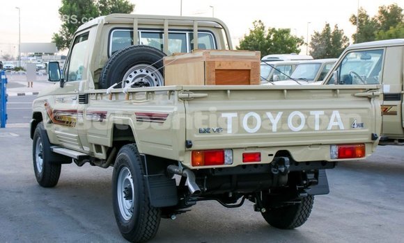 Buy Import Toyota Land Cruiser Beige Car in Import - Dubai in Antigua Buy Import Toyota Land Cruiser Beige Car in Import - Dubai in Antigua