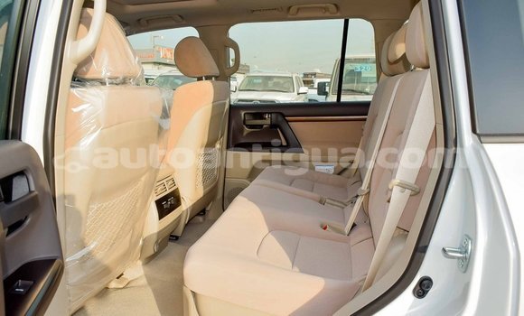 Buy Import Toyota Land Cruiser White Car in Import - Dubai in Antigua Buy Import Toyota Land Cruiser White Car in Import - Dubai in Antigua