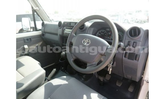 Buy Import Toyota Land Cruiser White Car in Import - Dubai in Antigua Buy Import Toyota Land Cruiser White Car in Import - Dubai in Antigua