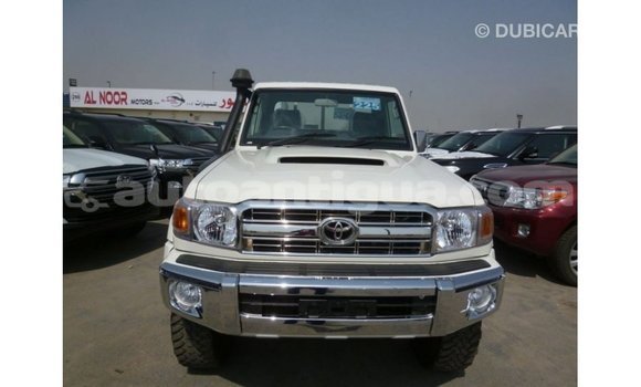 Buy Import Toyota Land Cruiser White Car in Import - Dubai in Antigua Buy Import Toyota Land Cruiser White Car in Import - Dubai in Antigua