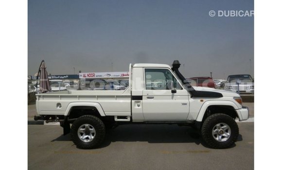 Buy Import Toyota Land Cruiser White Car in Import - Dubai in Antigua Buy Import Toyota Land Cruiser White Car in Import - Dubai in Antigua